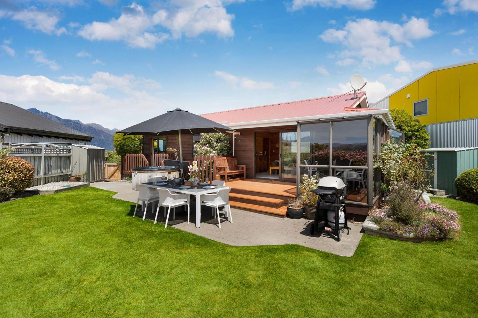 Tranquil Heights Villa Queenstown Exterior photo